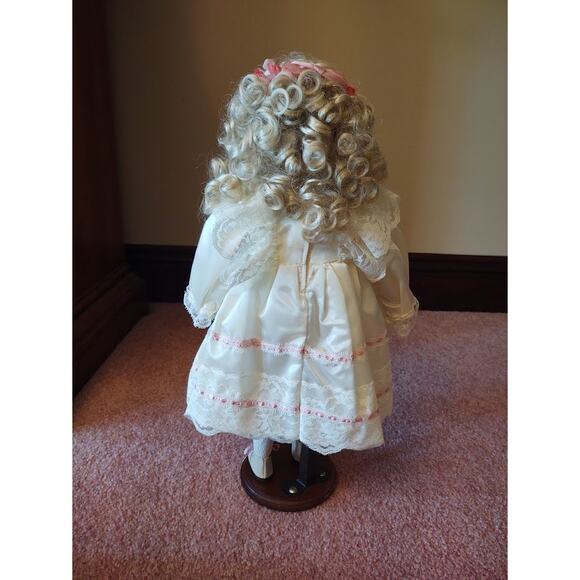 Playing Bride, Hamilton Collection by Maud Humphrey Bogart, Vintage - Picture 4 of 9